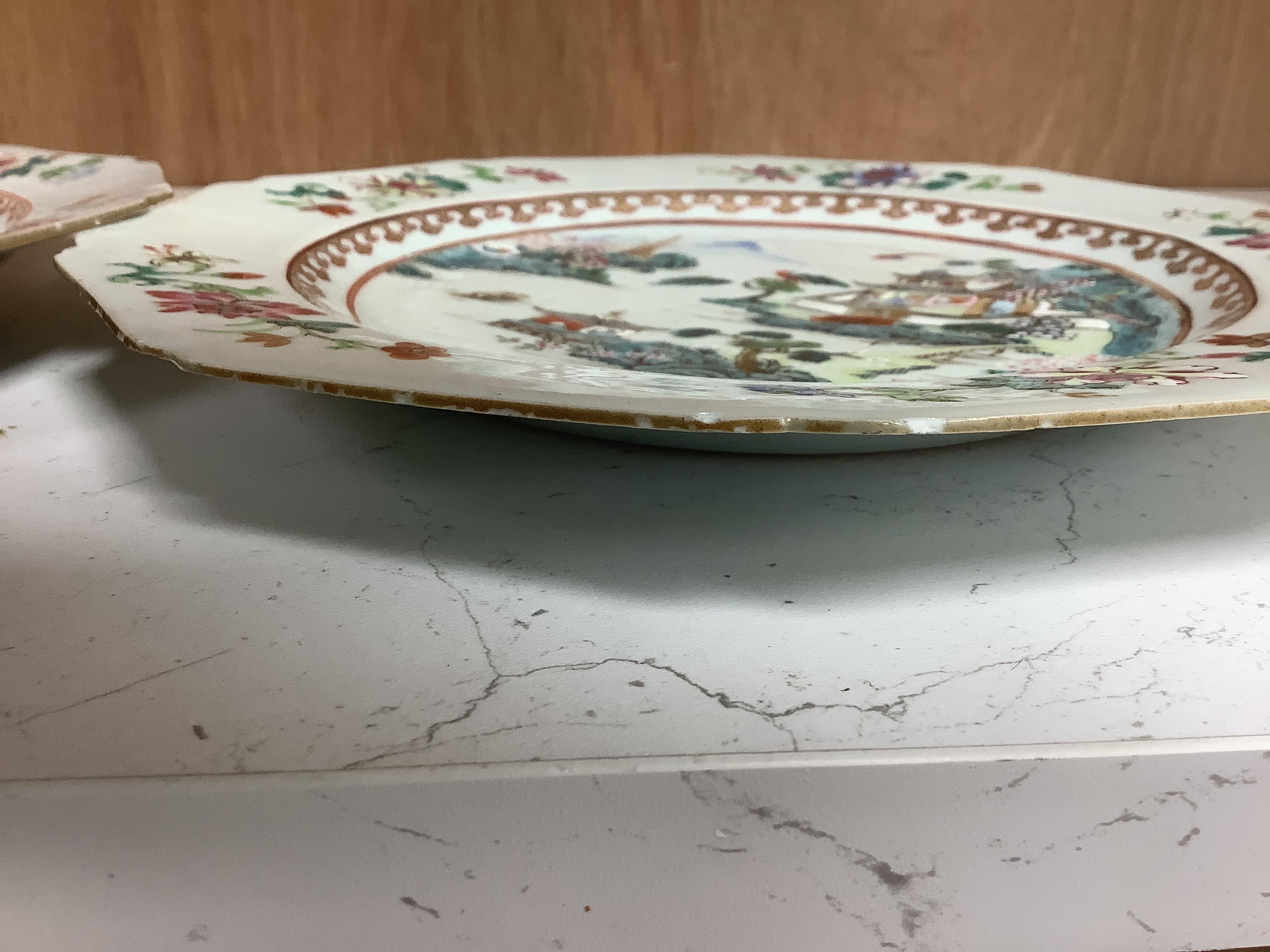 A pair of Chinese porcelain famille rose octagonal plates, Qianlong period, 23cm diameter